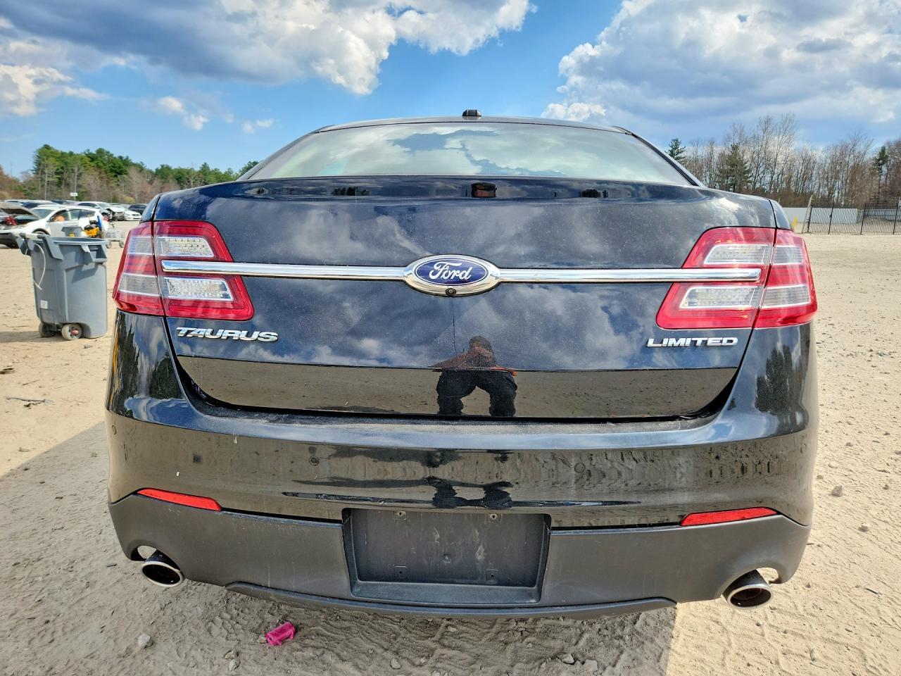 2013 Ford Taurus Limited - Image 6
