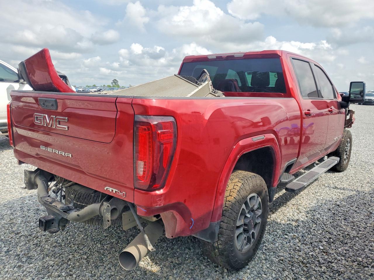2023 GMC Sierra K2500 At4 - Фото 3