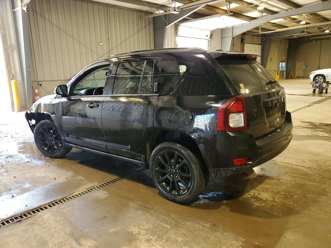 2015 Jeep Compass Sport - Фото 2