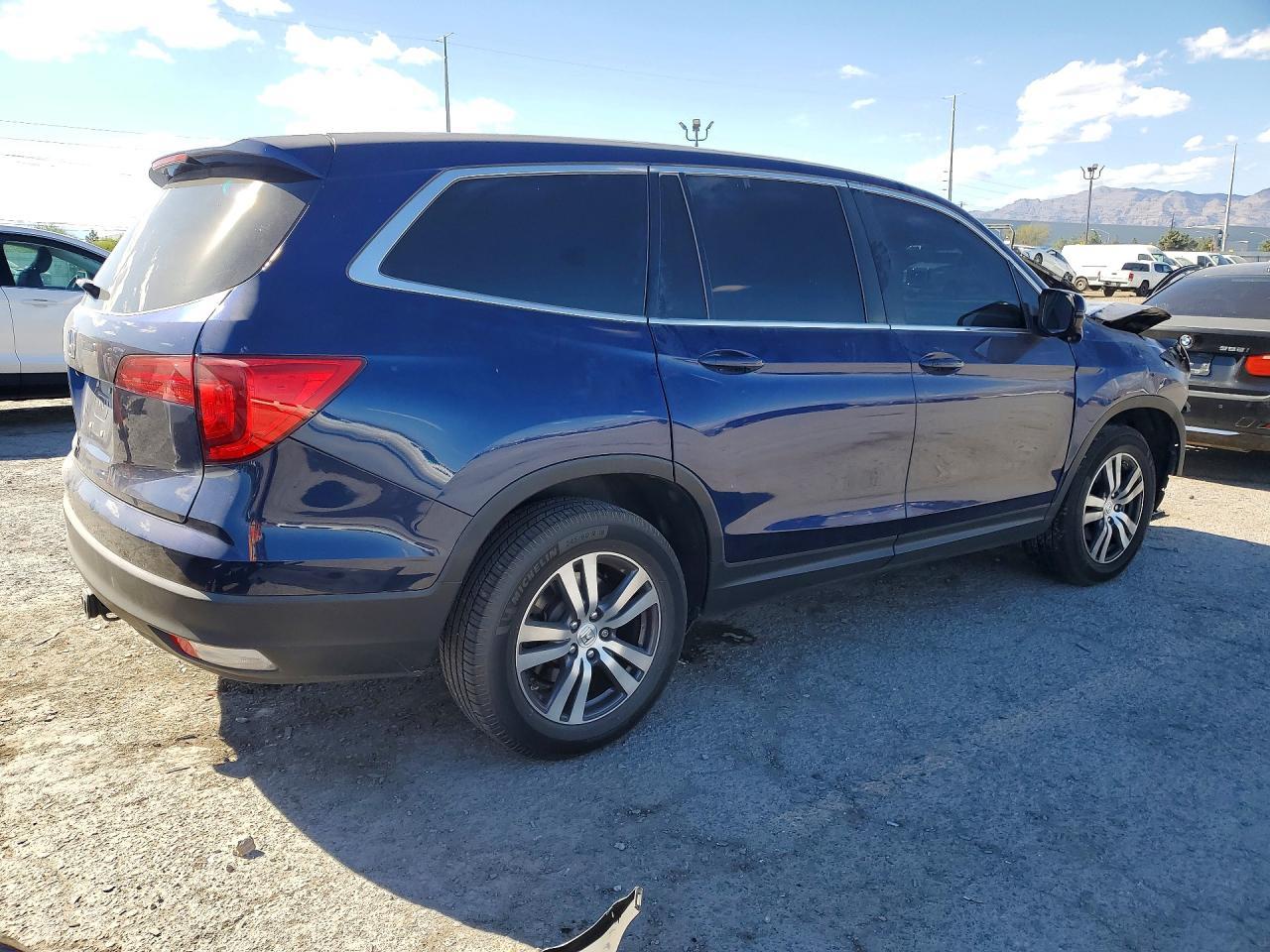 2017 Honda Pilot Exl - Image 3