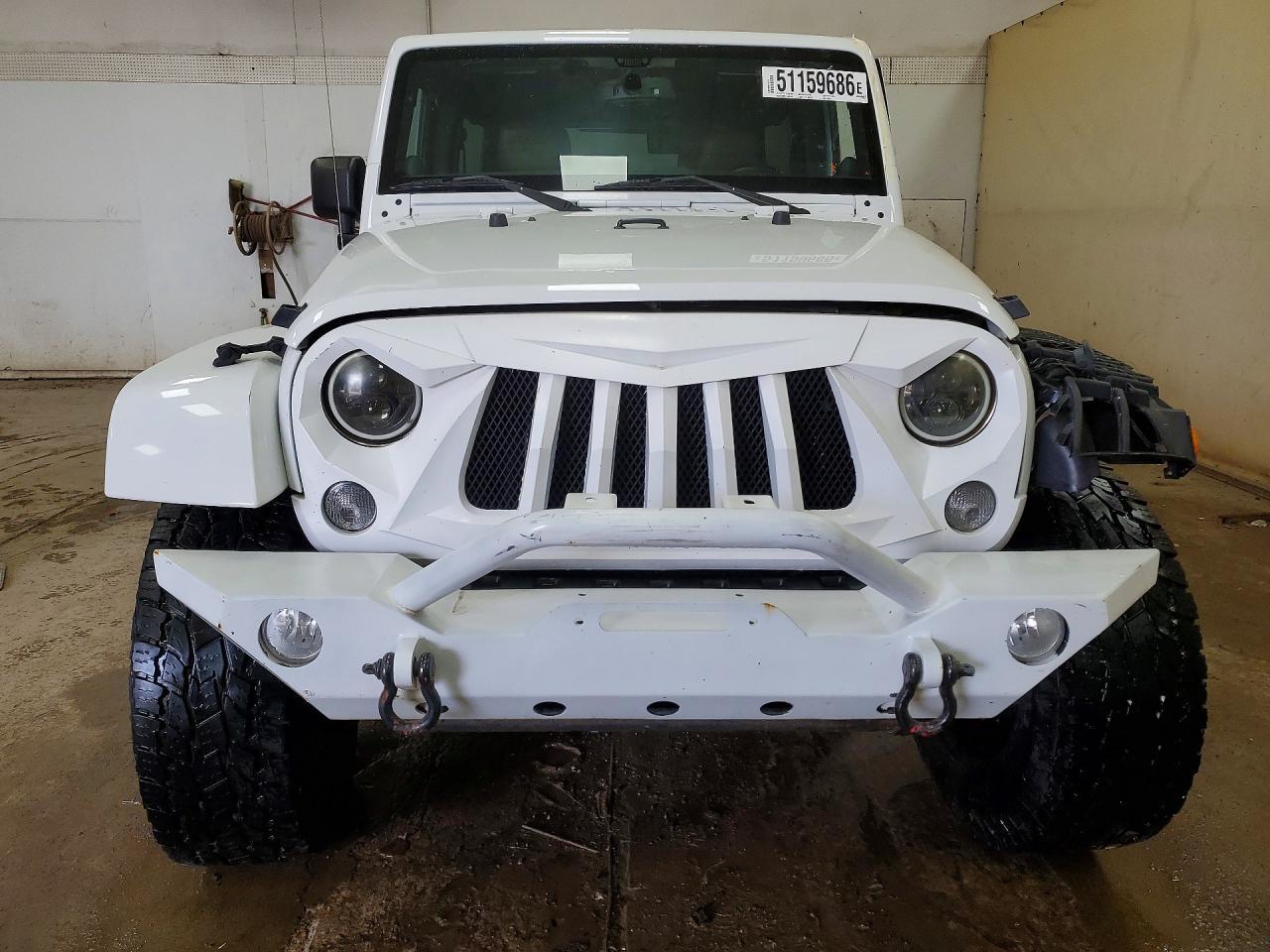 2014 Jeep Wrangler Unlimited Sahara - Image 5