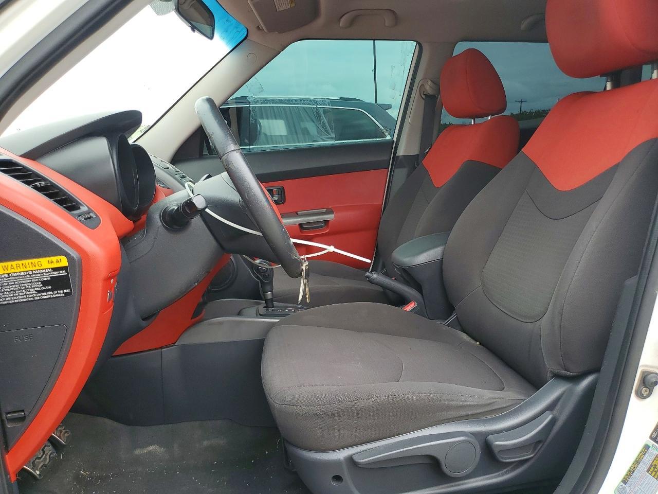 2010 Kia Soul + - Фото 7