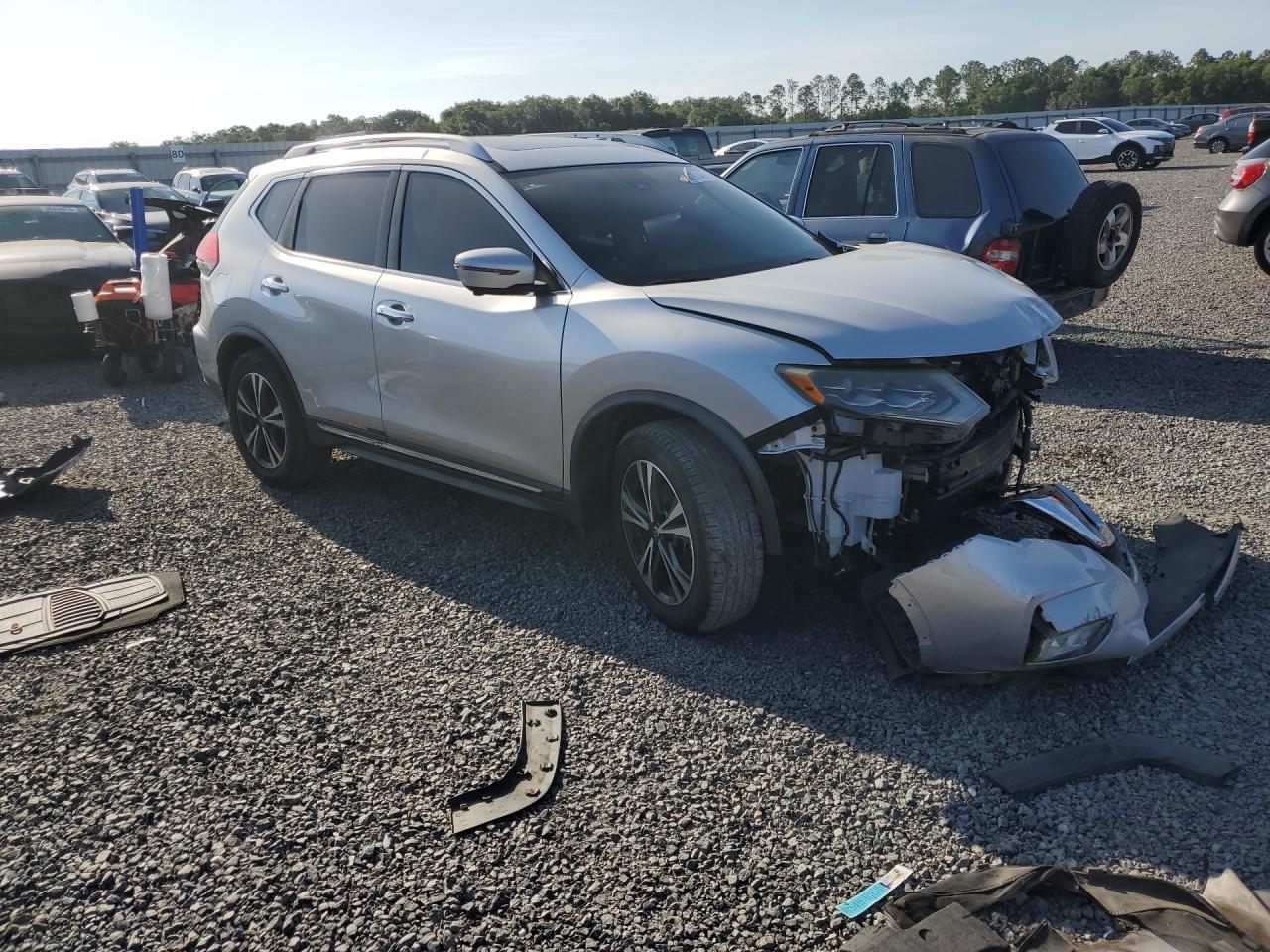 2017 Nissan Rogue Sl - Image 4