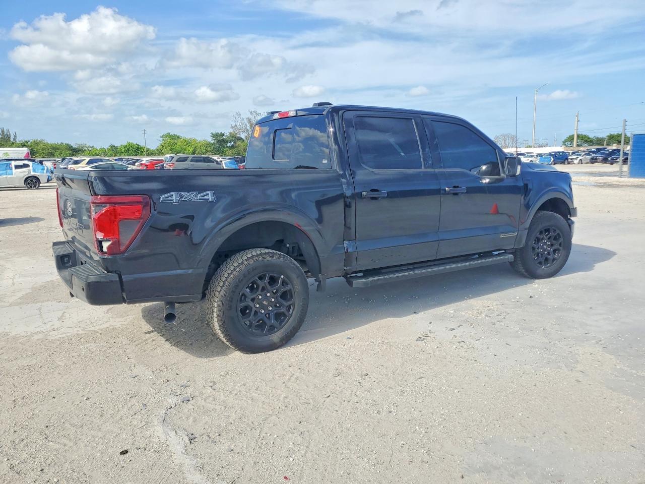 2025 Ford F150 Xlt - Фото 3