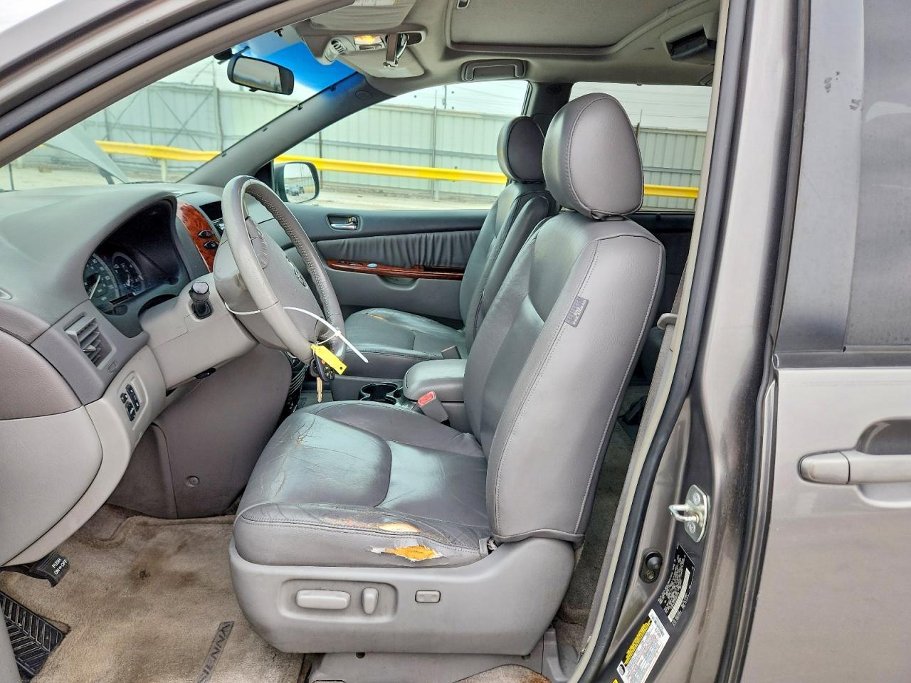 2005 Toyota Sienna Xle 7 Passenger - Фото 7