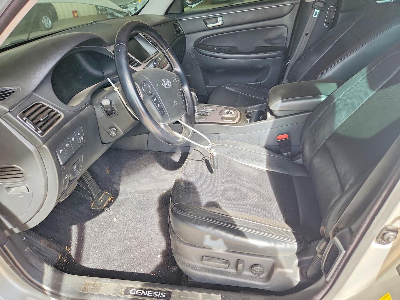 2012 Hyundai Genesis 5.0L R-Spec - Фото 7