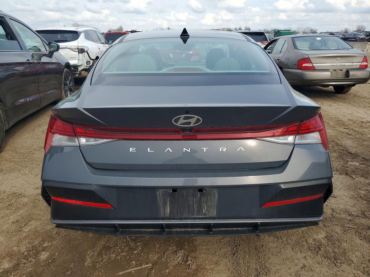 2024 Hyundai Elantra Sel - Фото 6