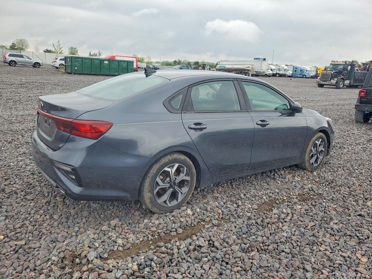 2020 Kia Forte Lxs - Image 3