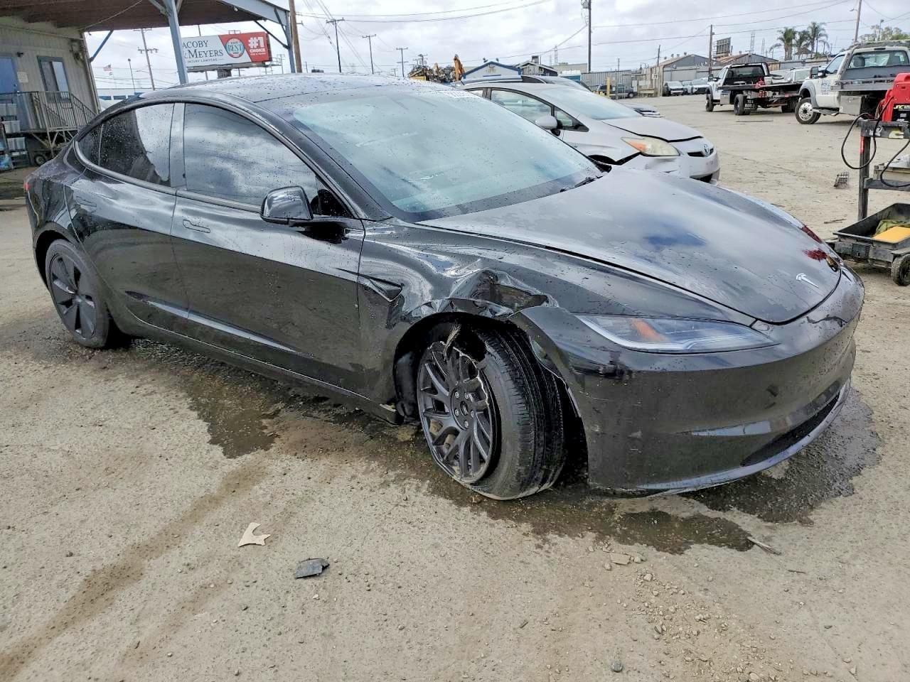 2024 Tesla Model 3 - Image 4