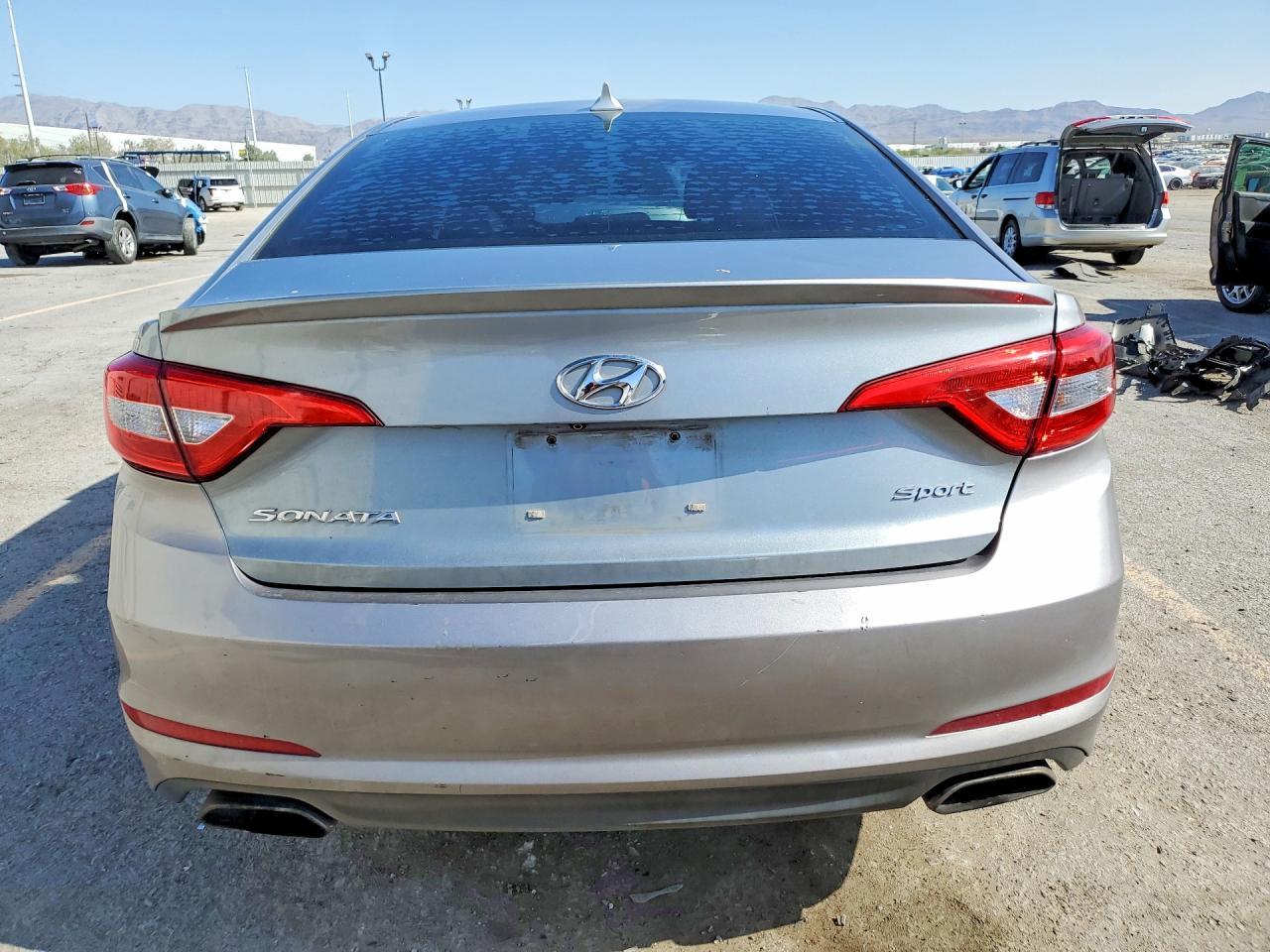 2015 Hyundai Sonata Sport - Image 6