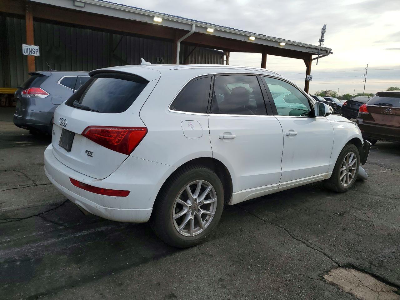 2011 Audi Q5 Premium Plus - Image 3