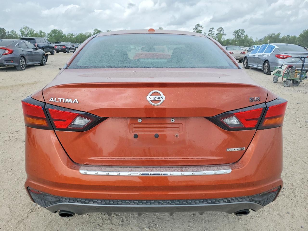 2021 Nissan Altima - Фото 6