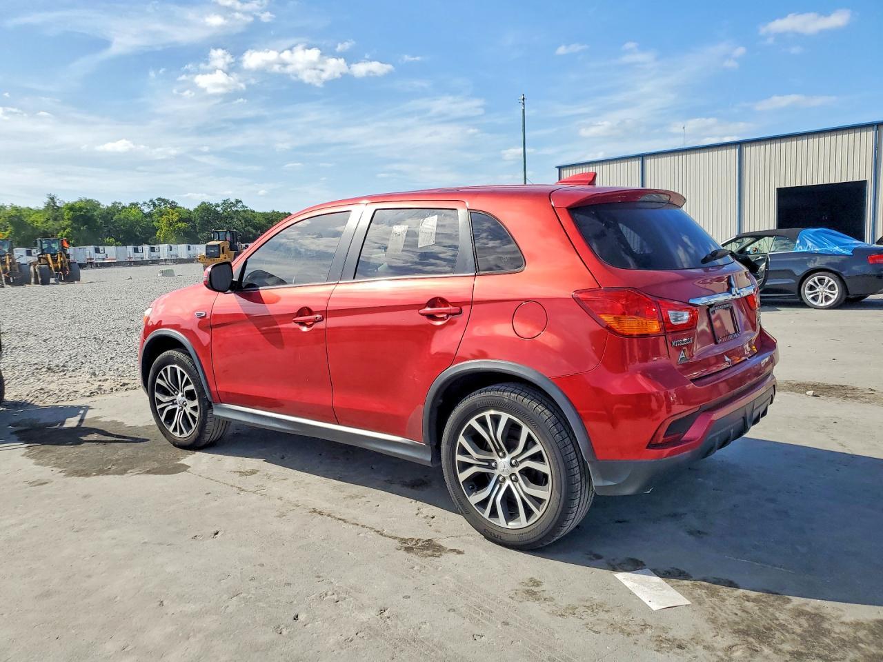 2019 Mitsubishi Outlander Sport Se - Фото 2
