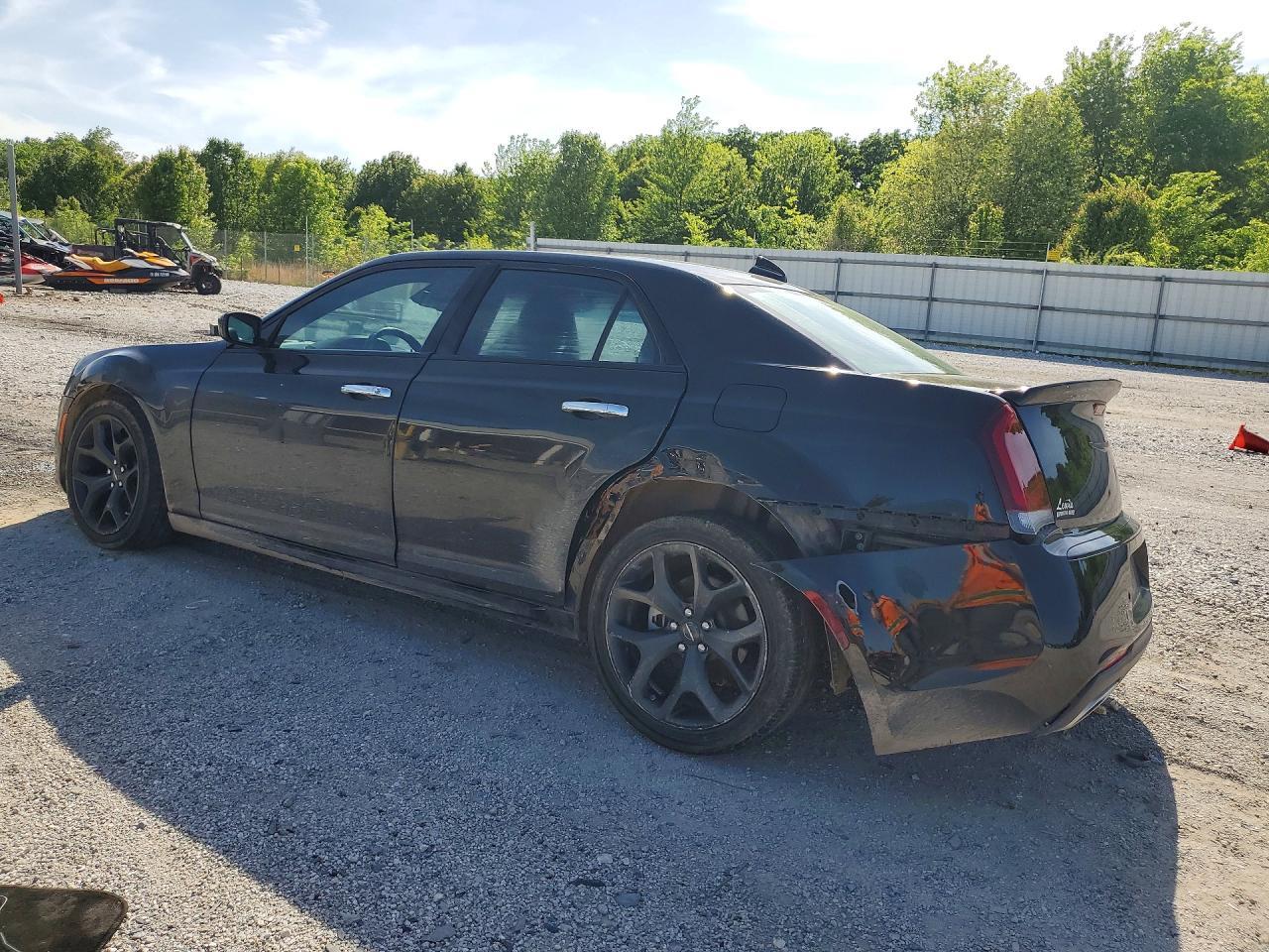 2022 Chrysler 300 S - Фото 2