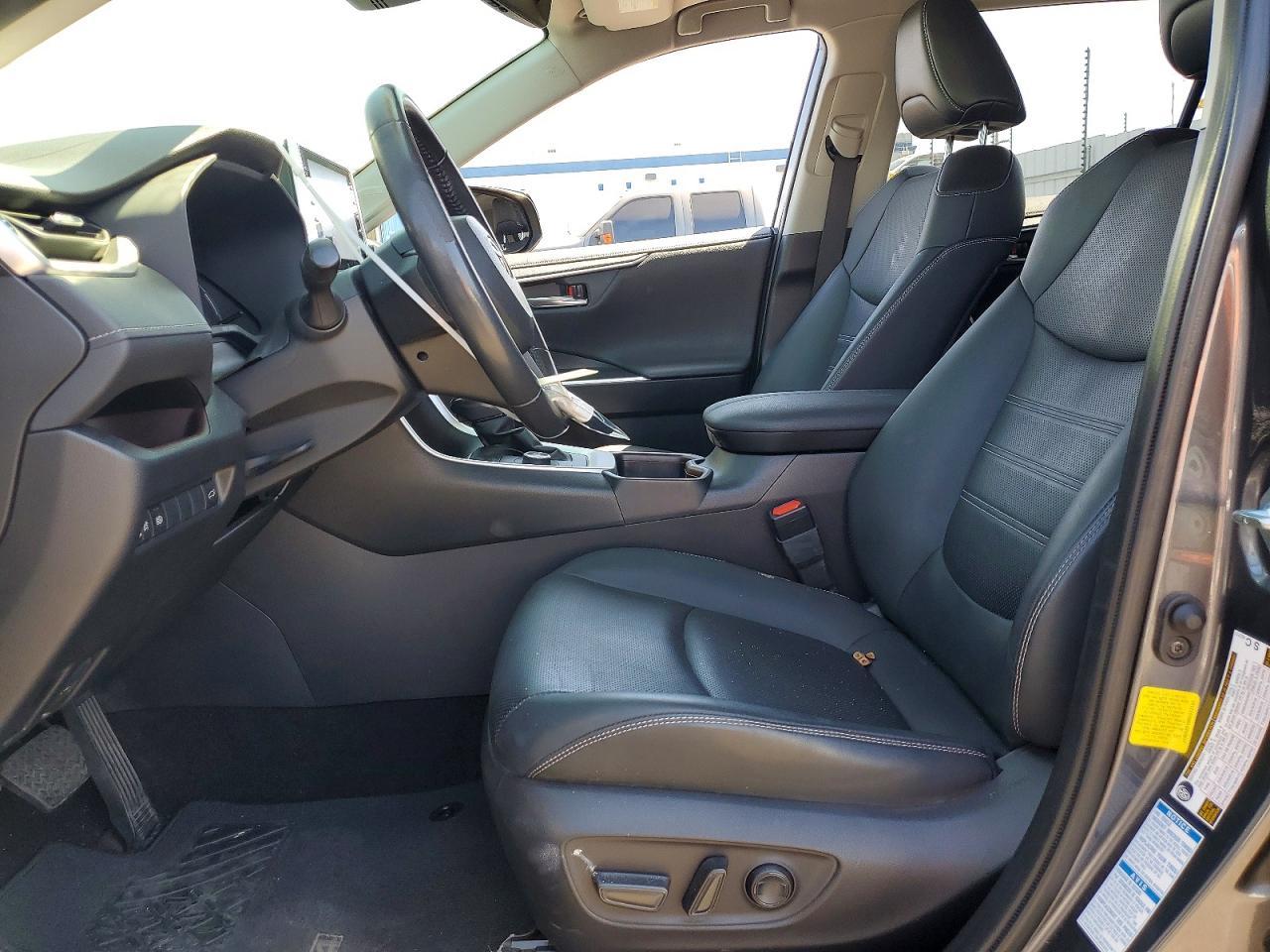 2022 Toyota Rav4 Hybrid Limited - Image 7