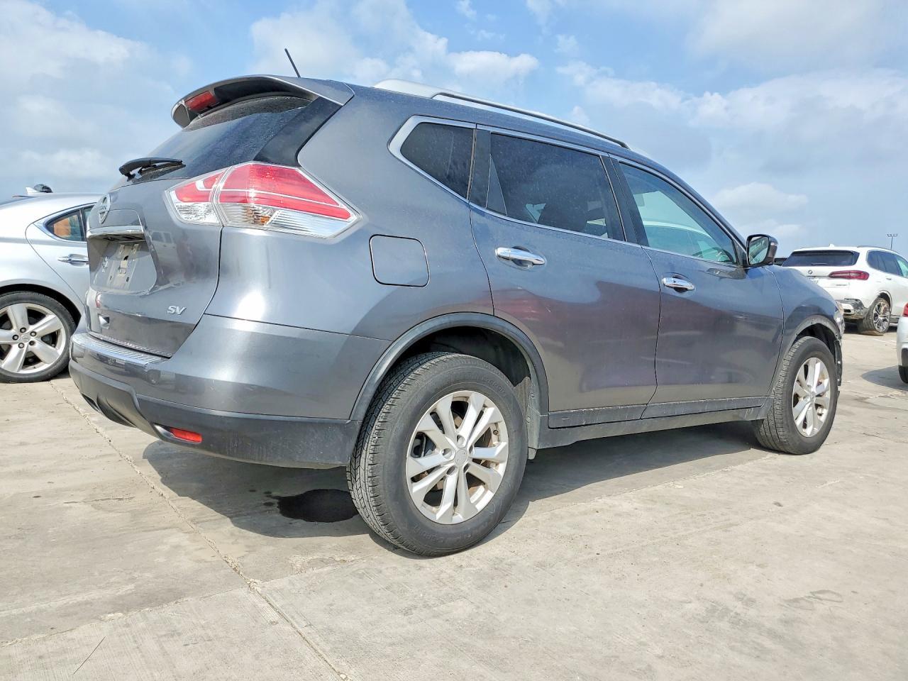 2016 Nissan Rogue Sv - Image 3