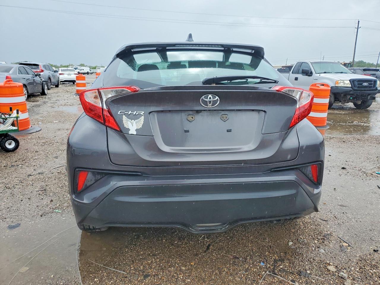 2019 Toyota C-Hr Xle - Image 6