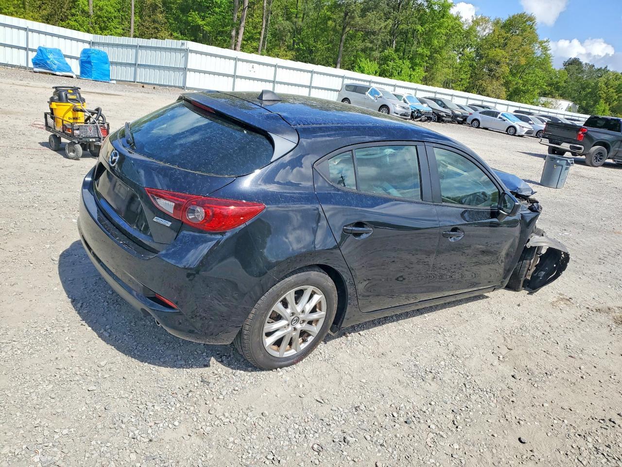 2017 Mazda 3 Sport - Фото 3
