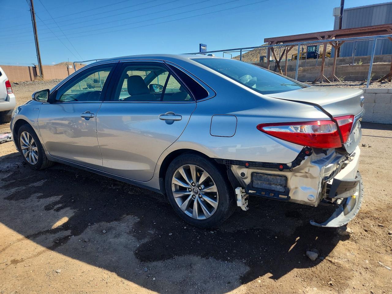 2017 Toyota Camry Hybrid Xle - Фото 2