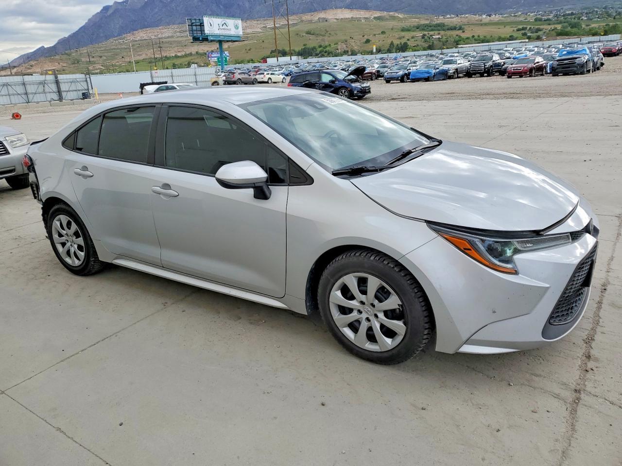 2022 Toyota Corolla Le - Image 4