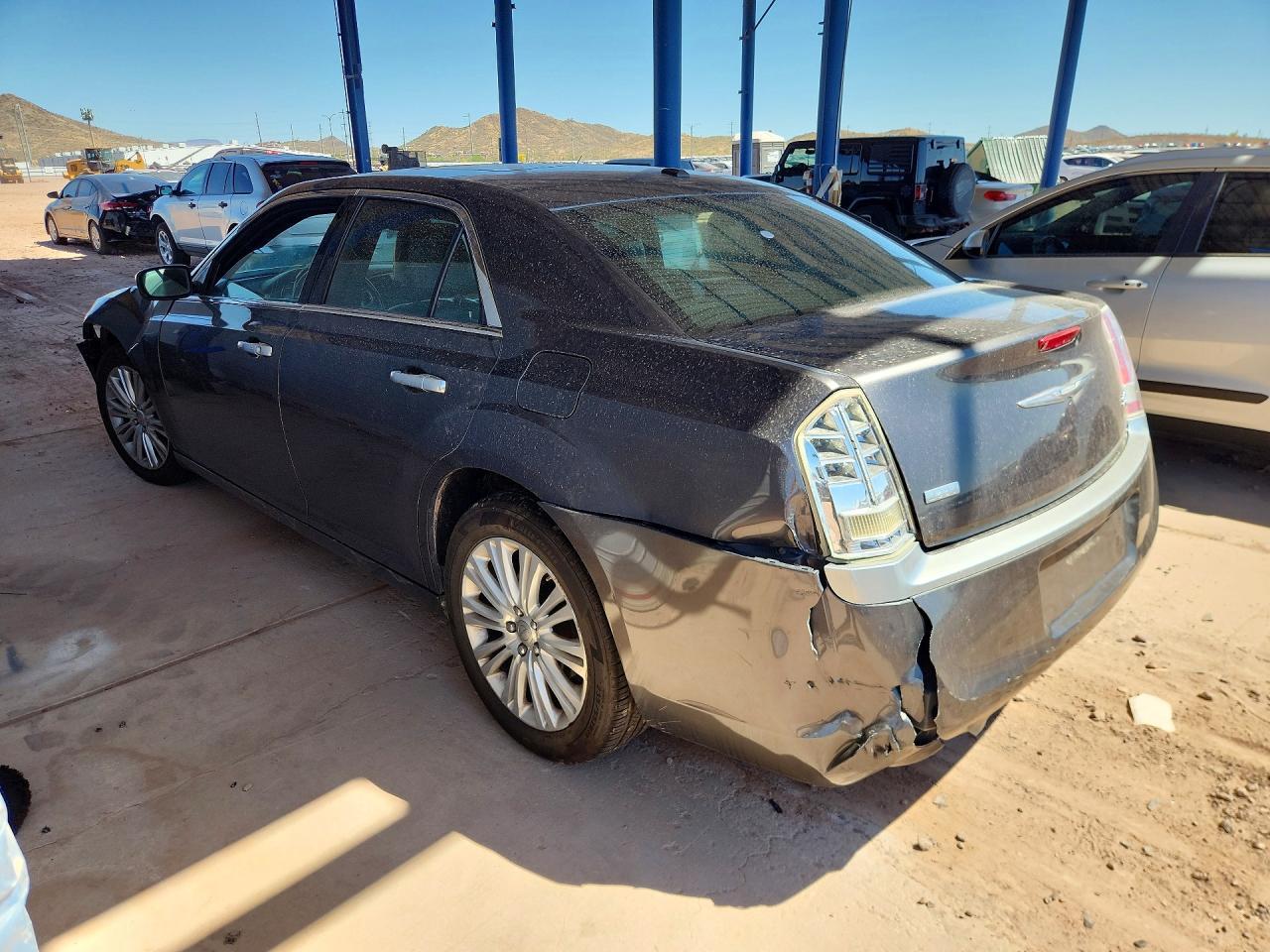 2013 Chrysler 300C Varvatos - Image 2