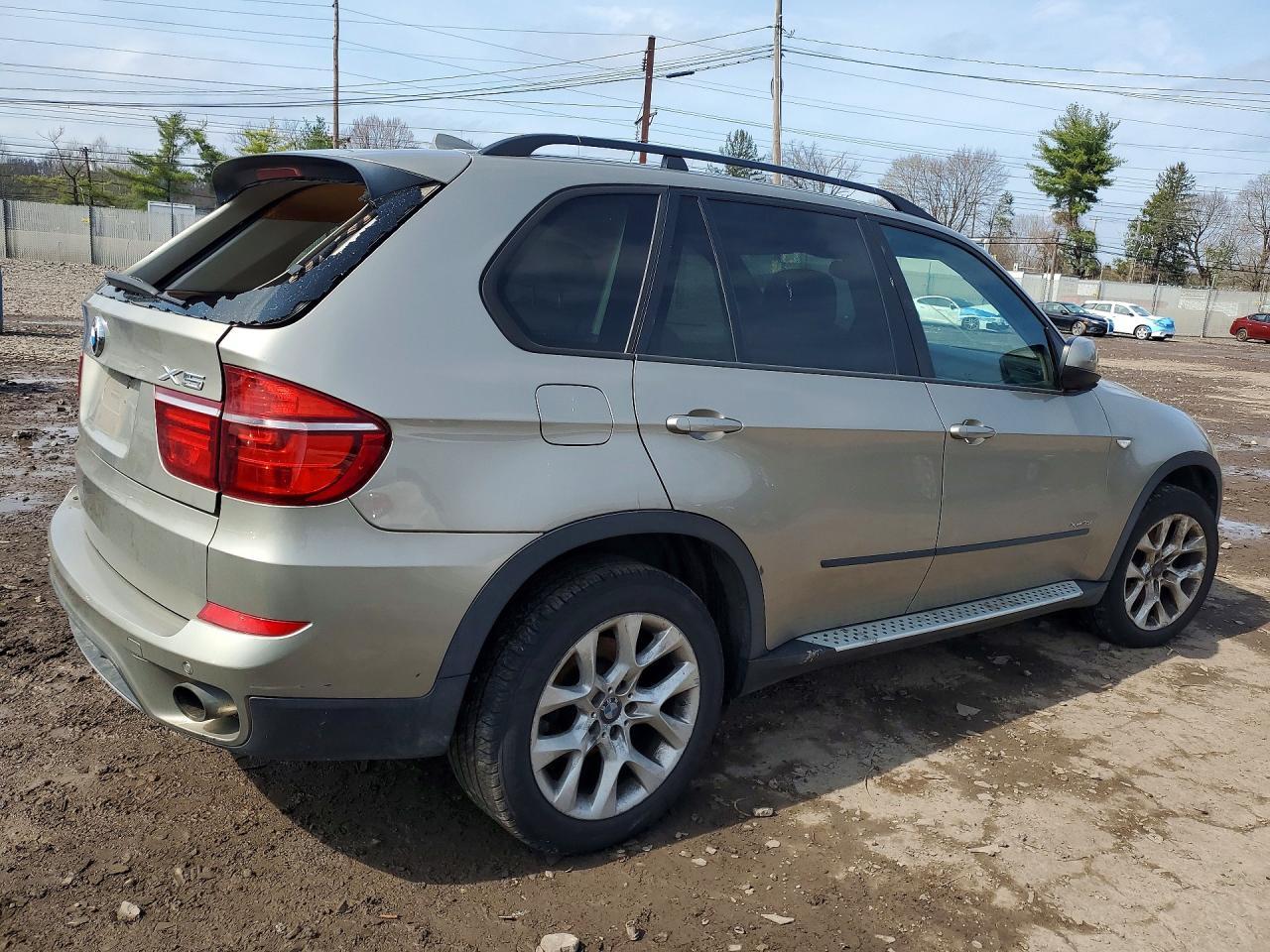 2011 BMW X5 xDrive35I - Image 3