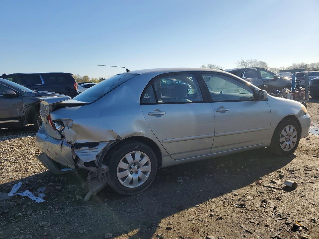 2004 Toyota Corolla Le - Image 3