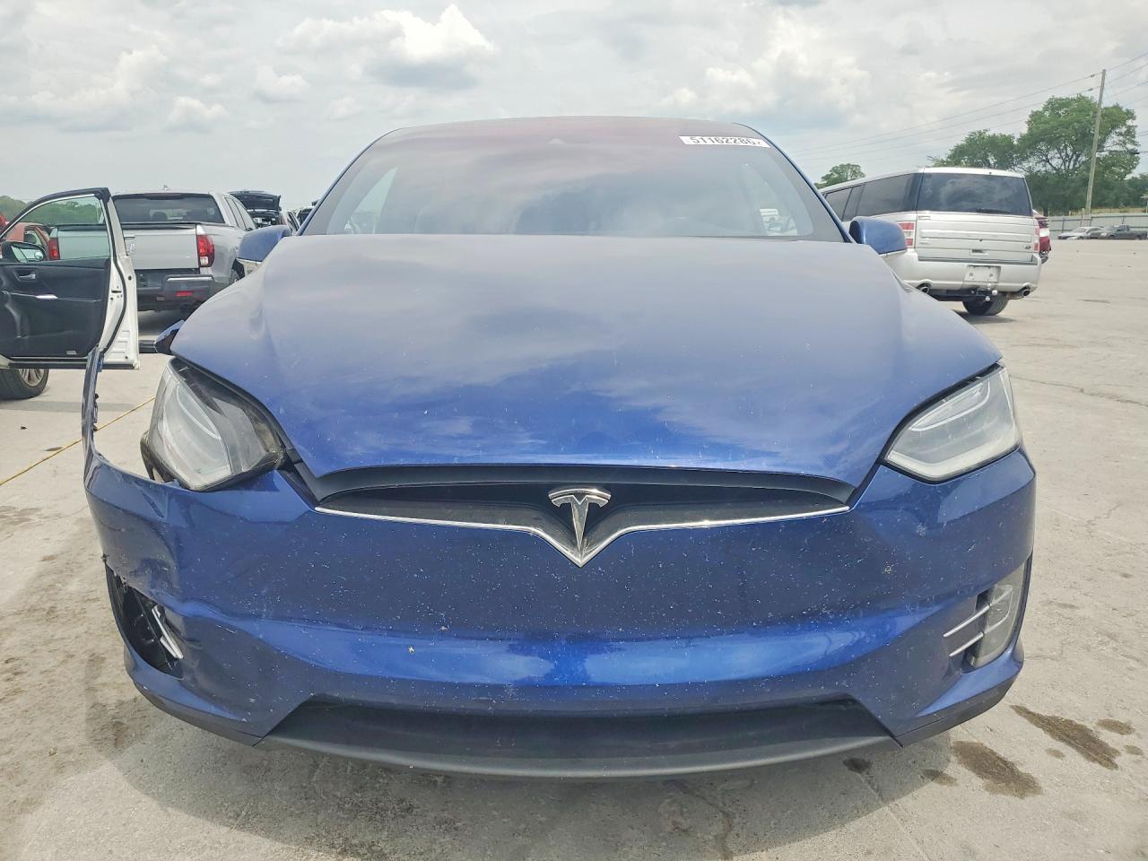 2016 Tesla Model X - Image 5