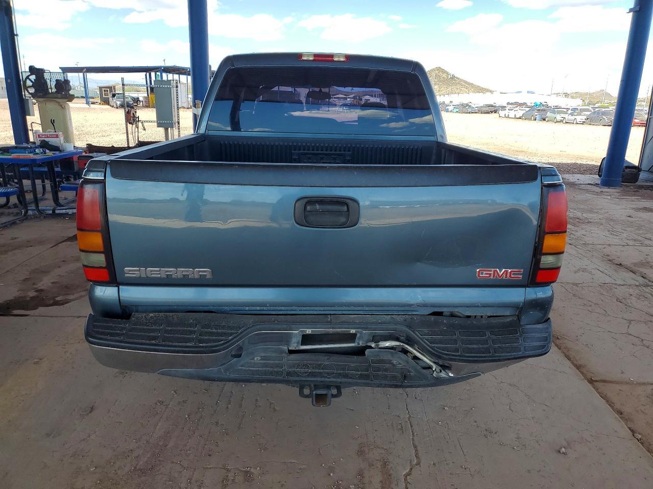 2006 GMC New Sierra C1500 - Image 6