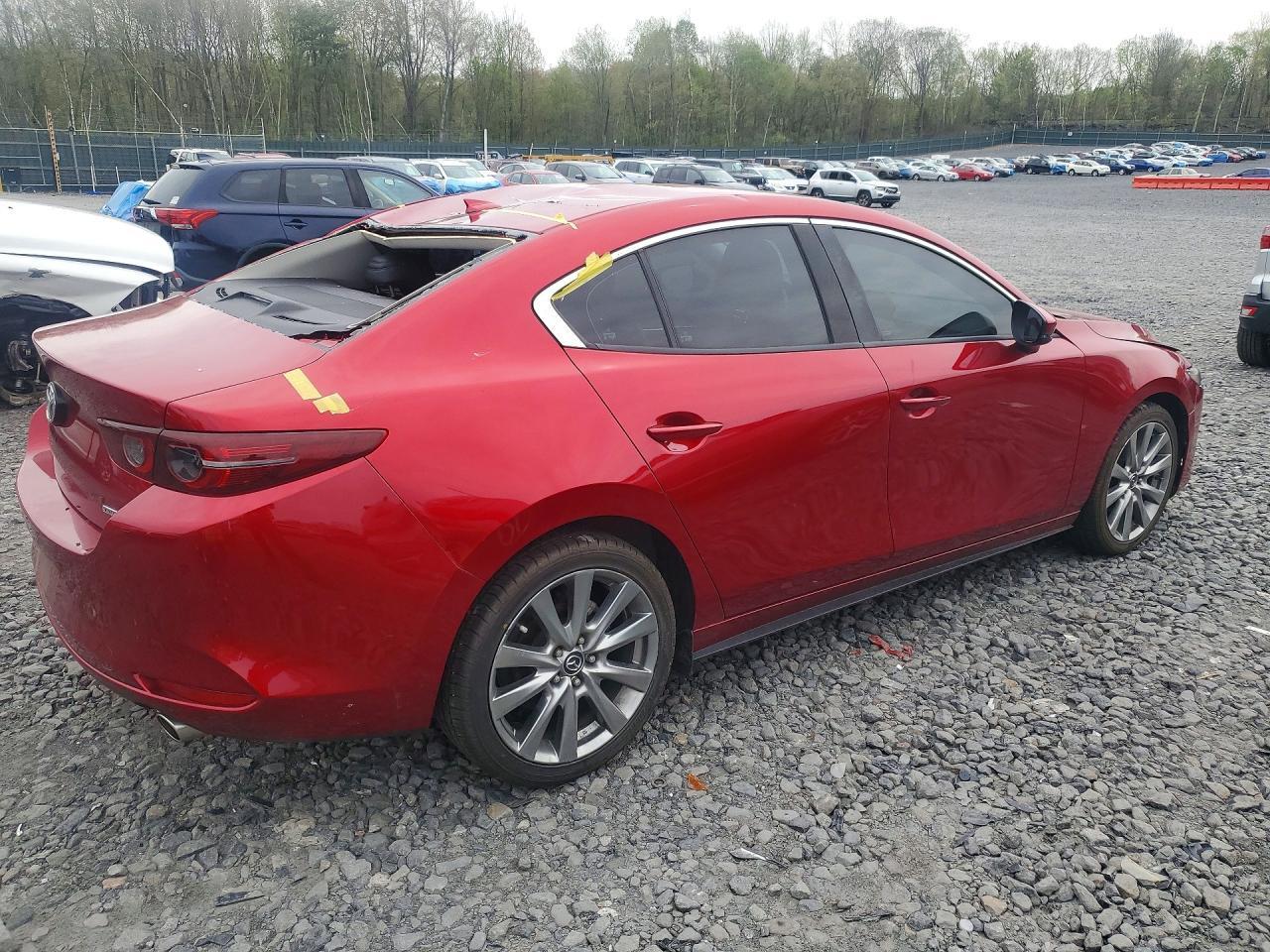 2020 Mazda 3 Premium - Image 3