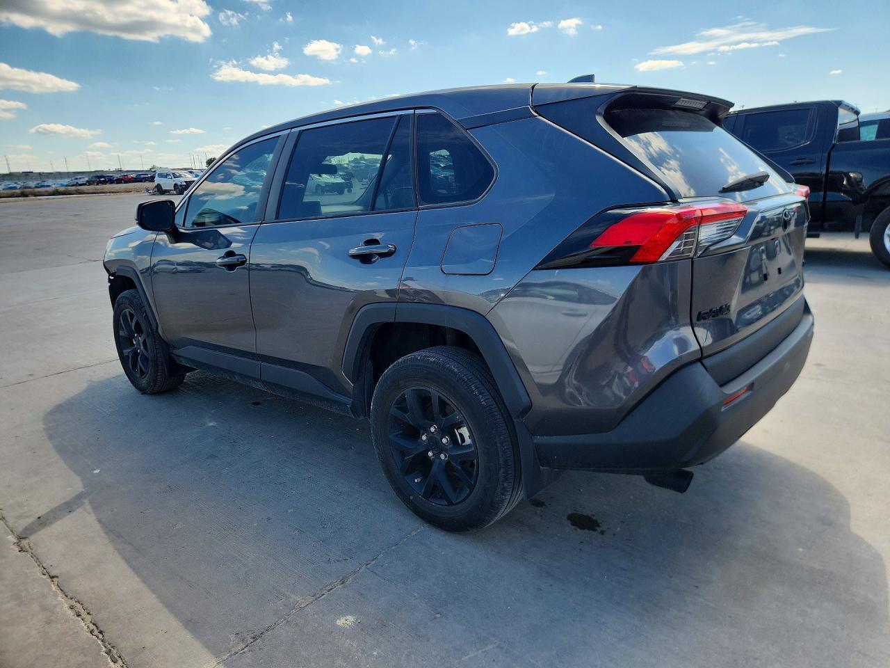 2023 Toyota Rav4 Le - Фото 2