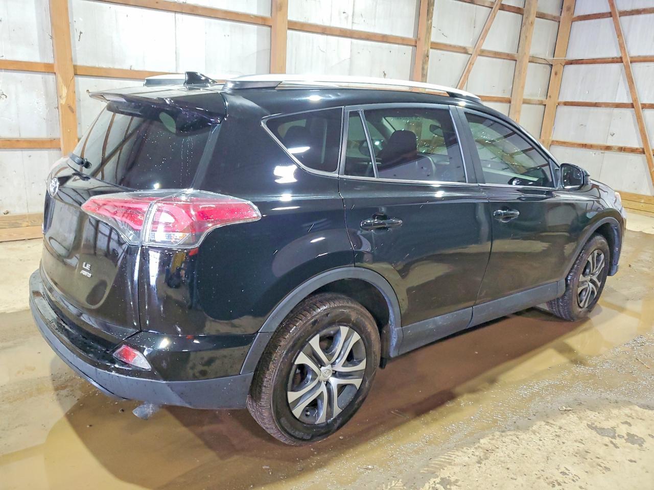 2017 Toyota Rav4 Le - Фото 3