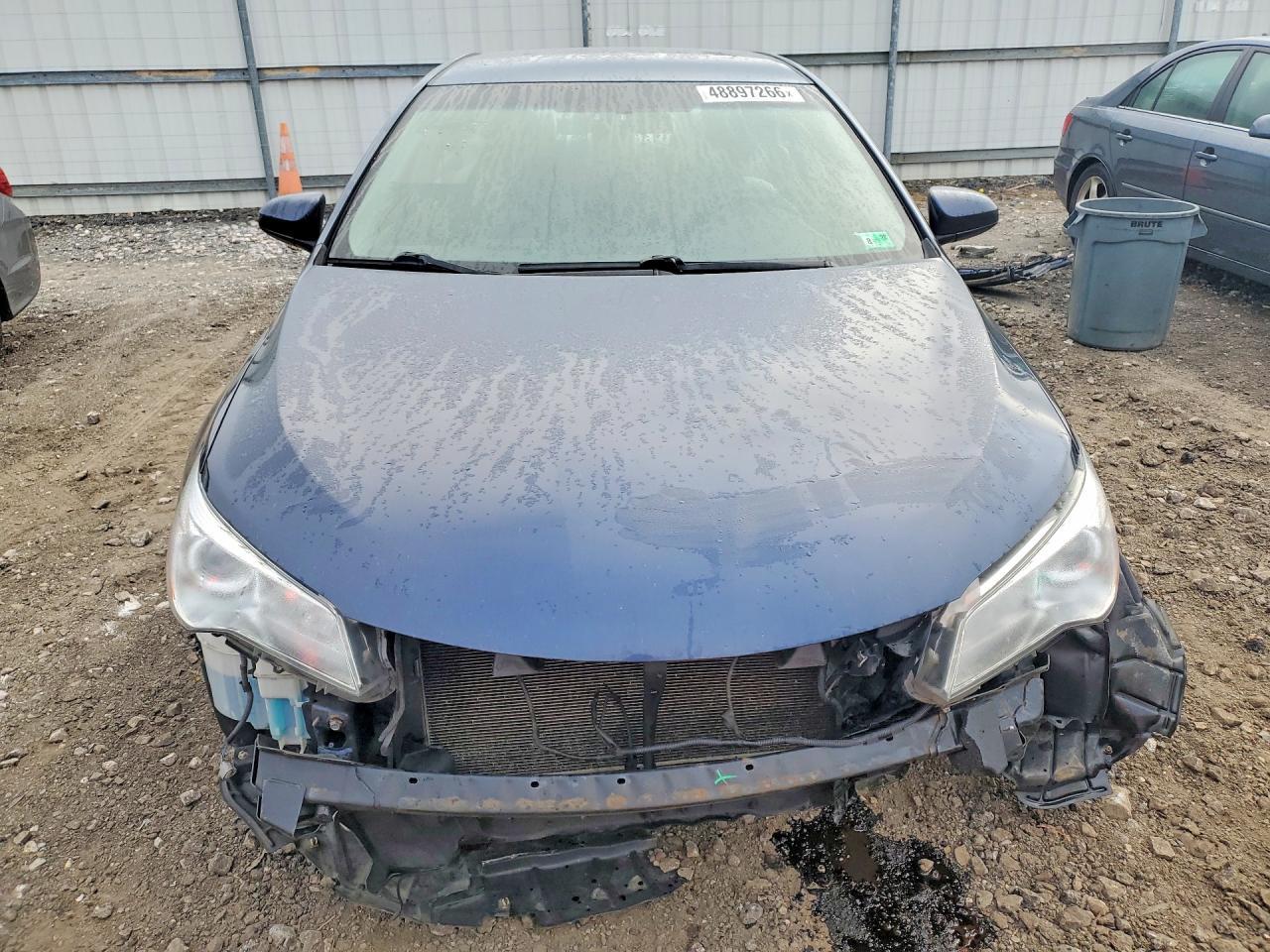 2015 Toyota Camry Le - Image 5