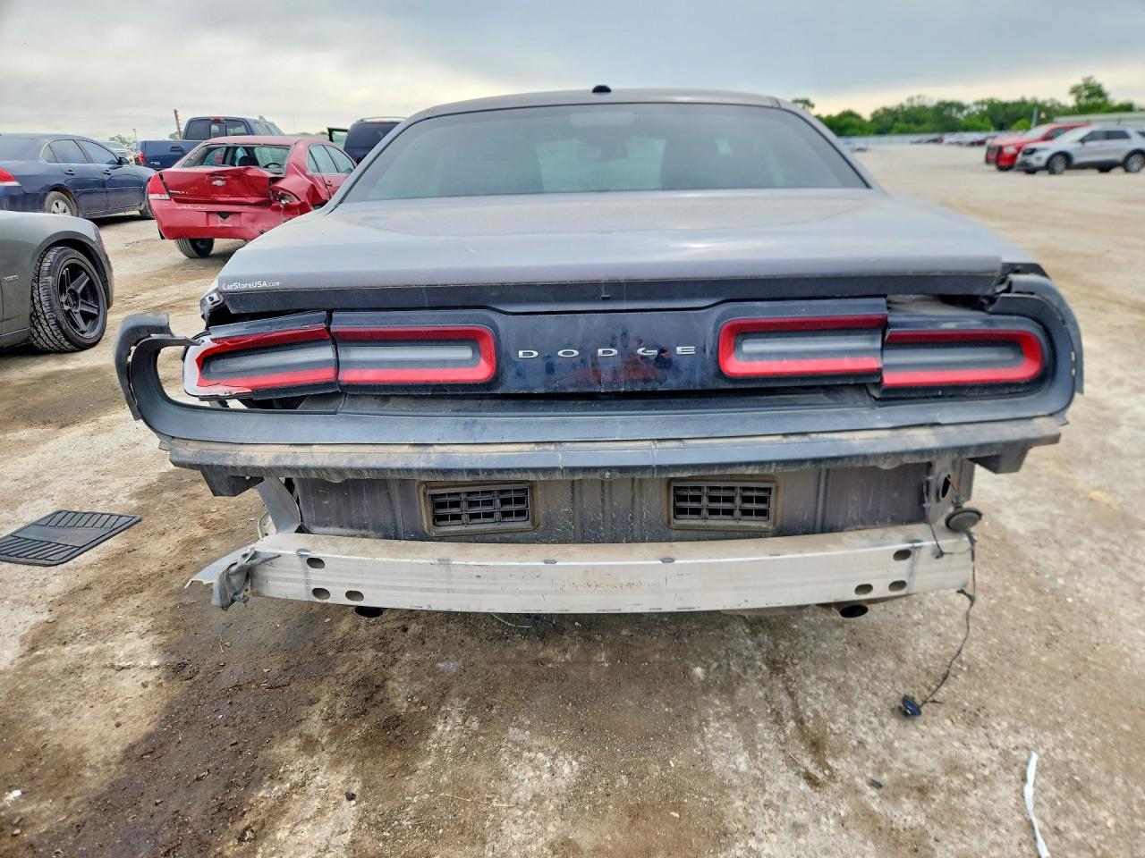 2015 Dodge Challenger Sxt - Image 6