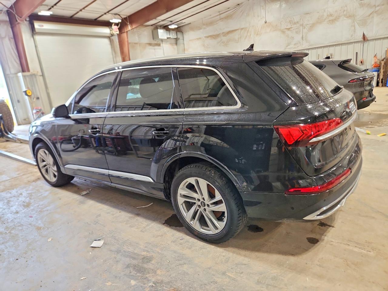 2022 Audi Q7 Premium Plus - Image 2