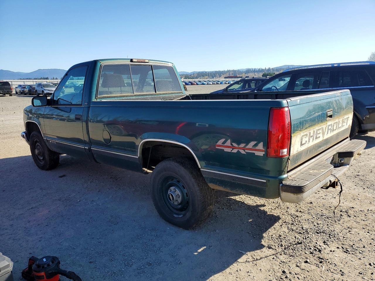 1995 Chevrolet Gmt-400 K1500 - Image 2