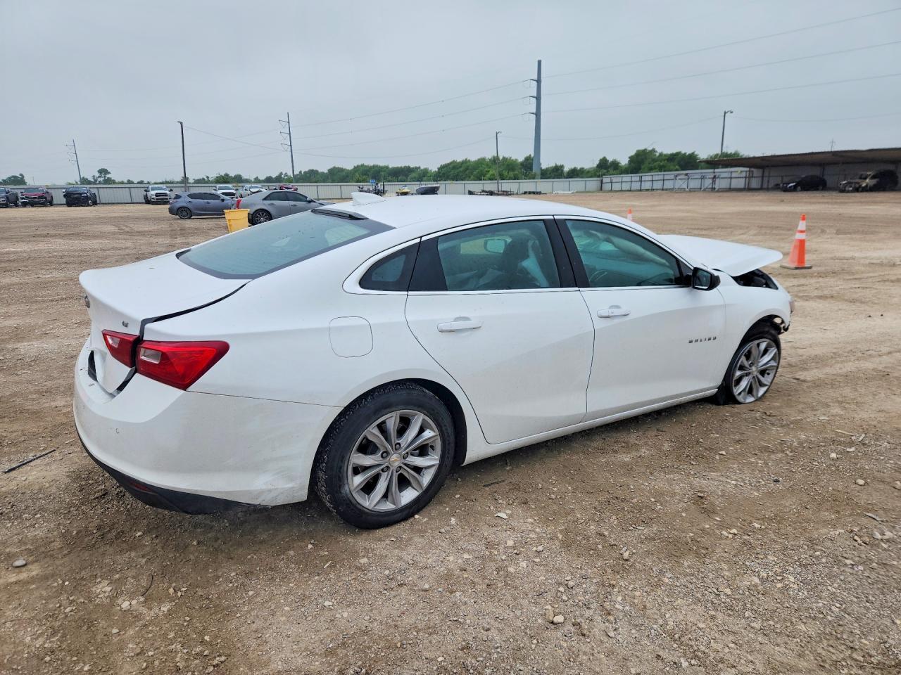 2025 Chevrolet Malibu Lt - Фото 3