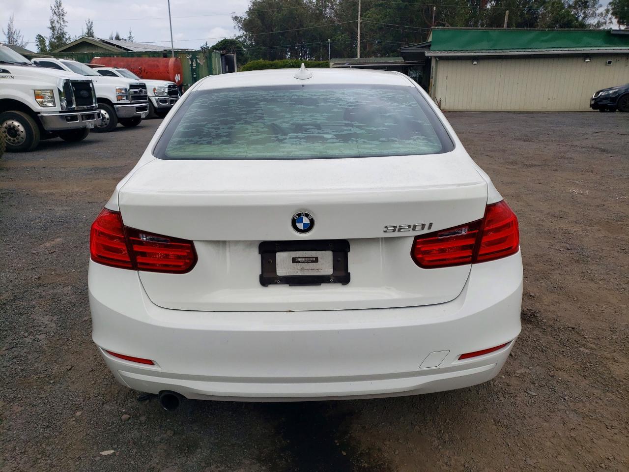2015 BMW 320 I - Image 6