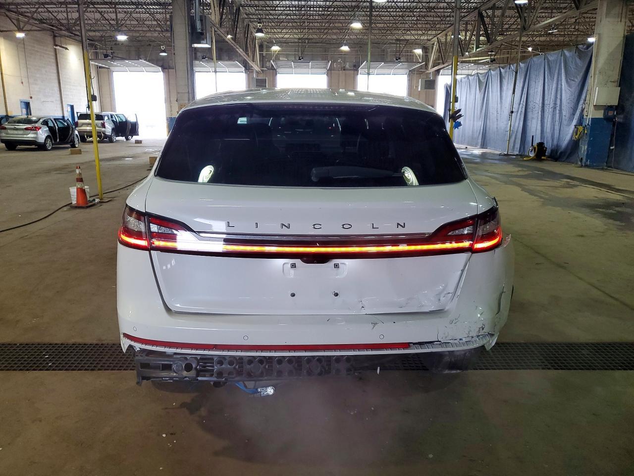 2023 Lincoln Nautilus - Image 6