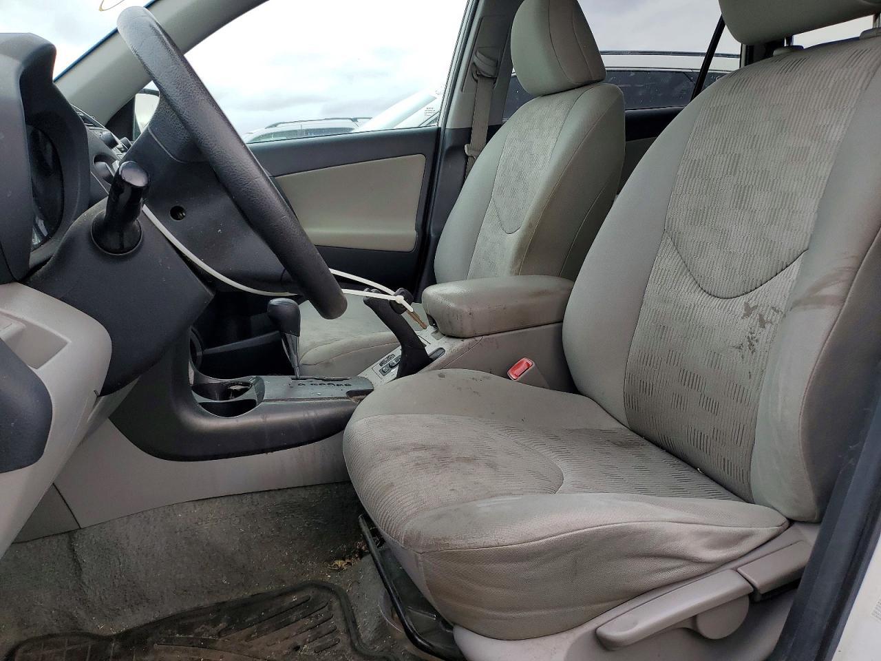 2011 Toyota Rav4 Base - Фото 7