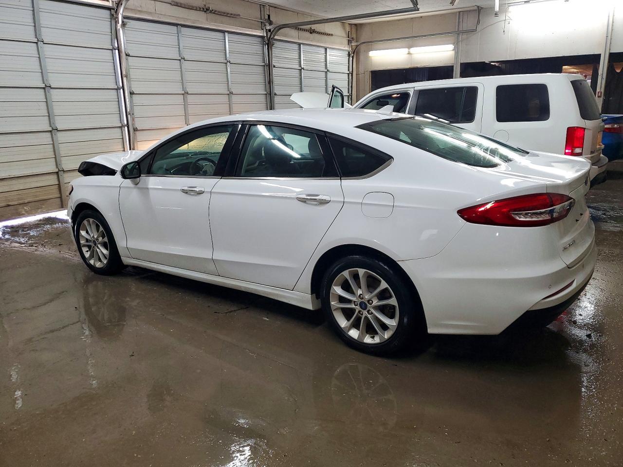 2020 Ford Fusion Sel - Фото 2