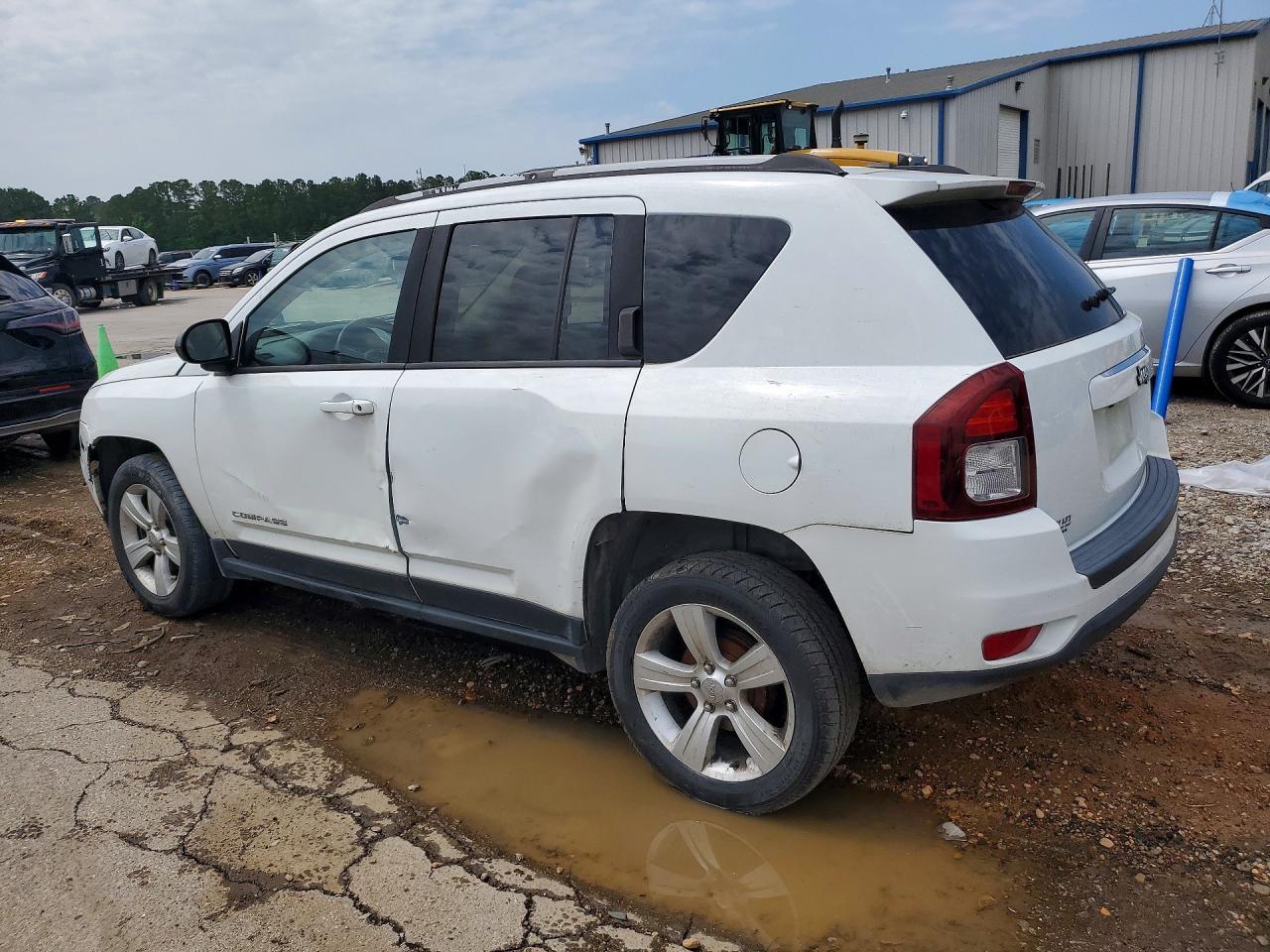 2016 Jeep Compass Sport - Фото 2