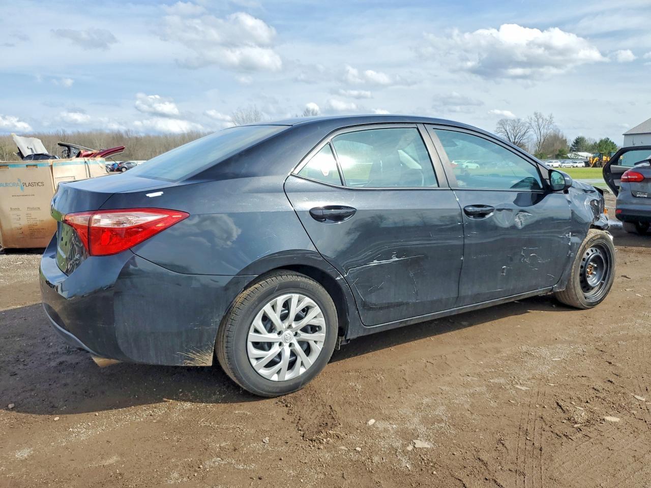 2017 Toyota Corolla Le - Фото 3