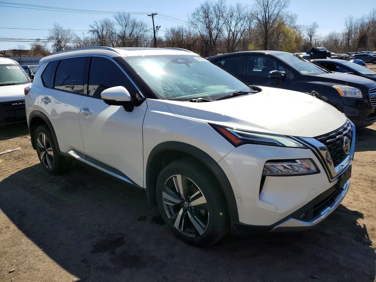 2021 Nissan Rogue Platinum - Фото 4