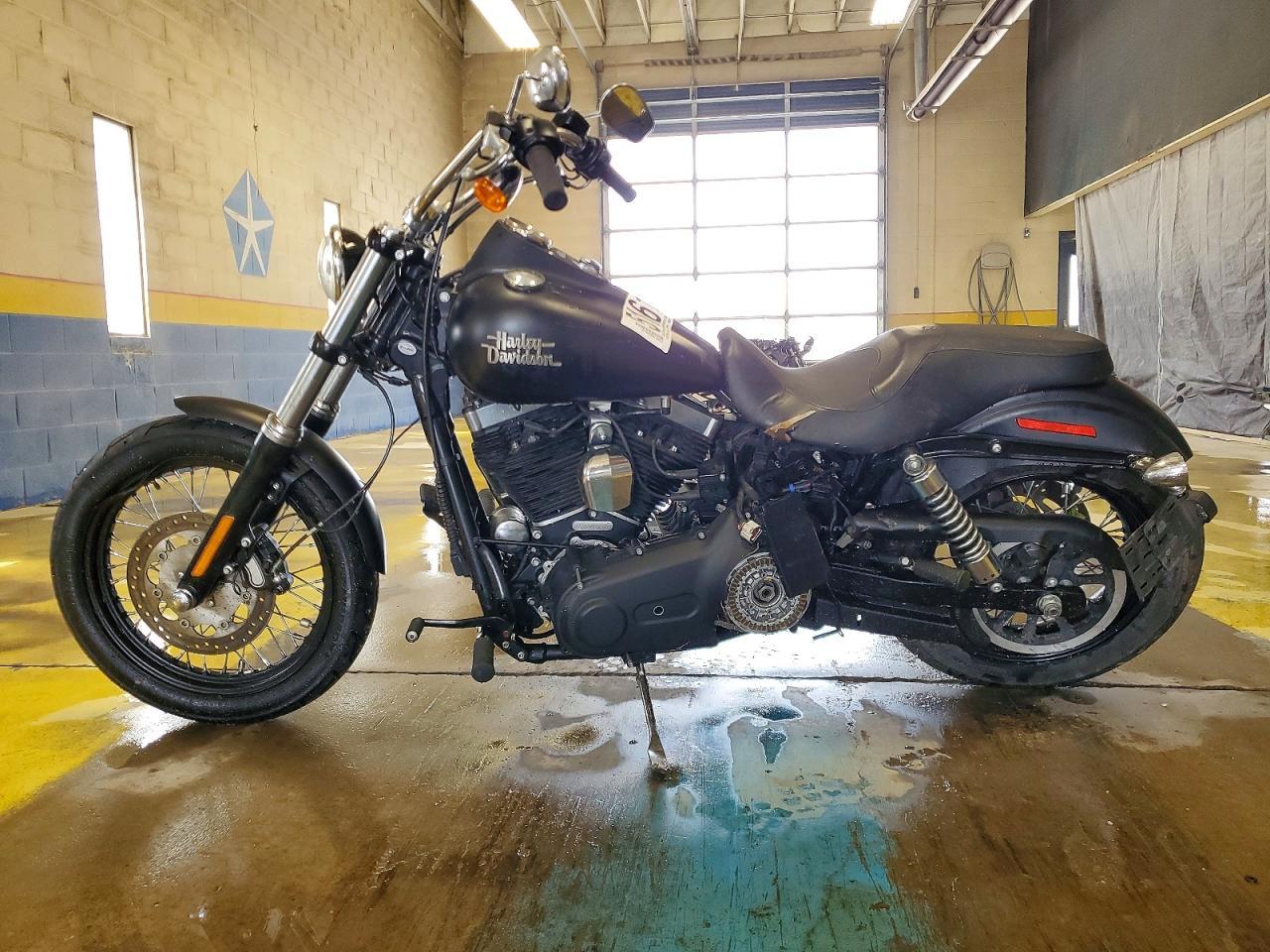 2017 Harley-Davidson Fxdb Dyna Street Bob - Image 3