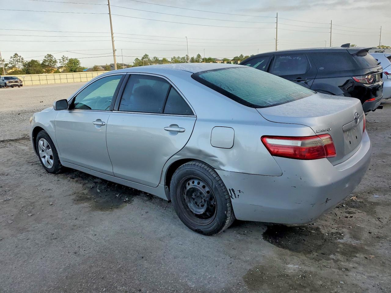 2007 Toyota Camry Le - Фото 2