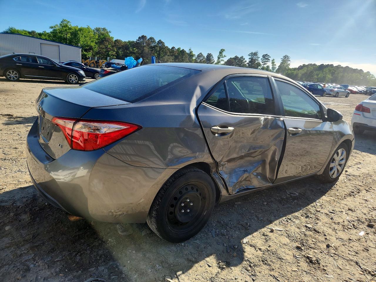 2017 Toyota Corolla Le - Фото 3