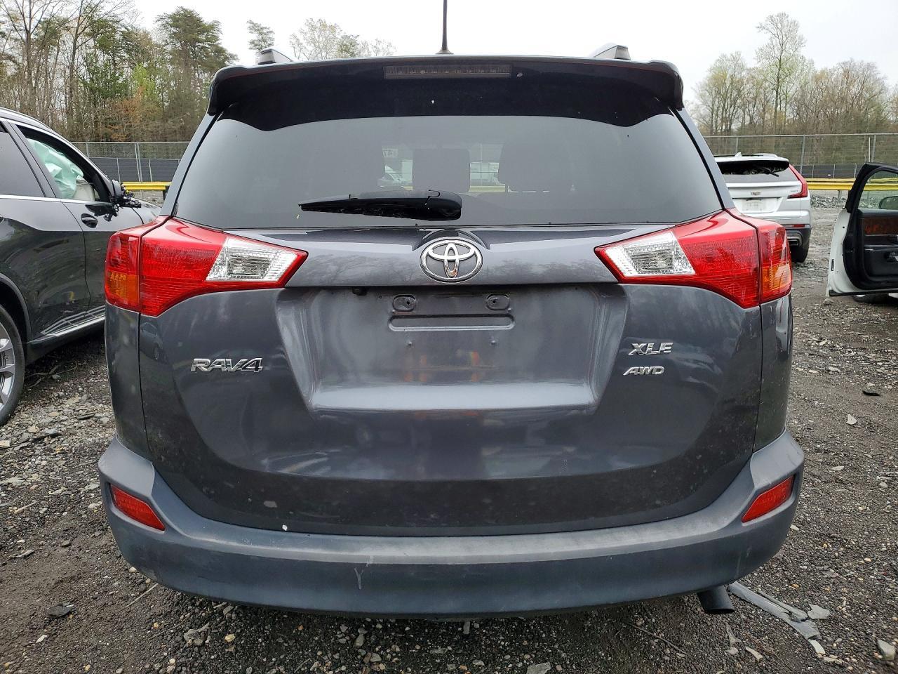 2015 Toyota Rav4 Xle - Image 6