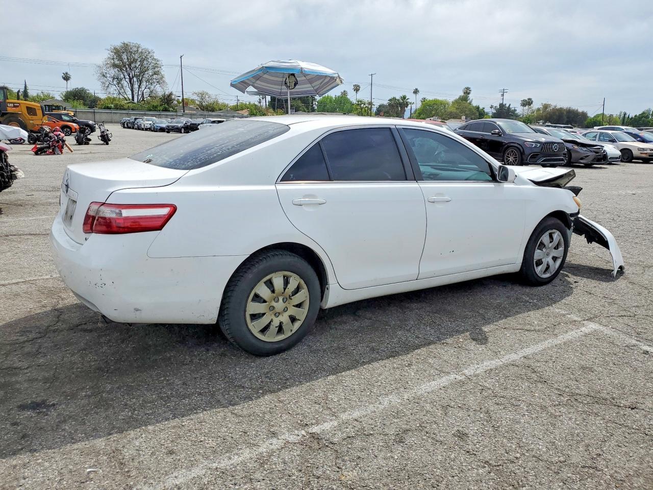 2009 Toyota Camry Le - Фото 3
