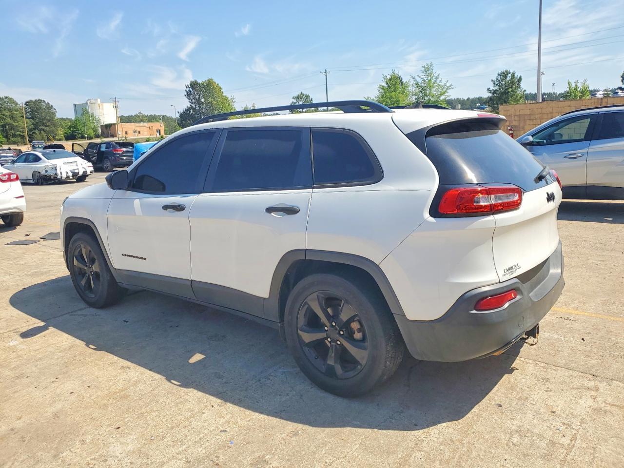2017 Jeep Cherokee Sport - Фото 2
